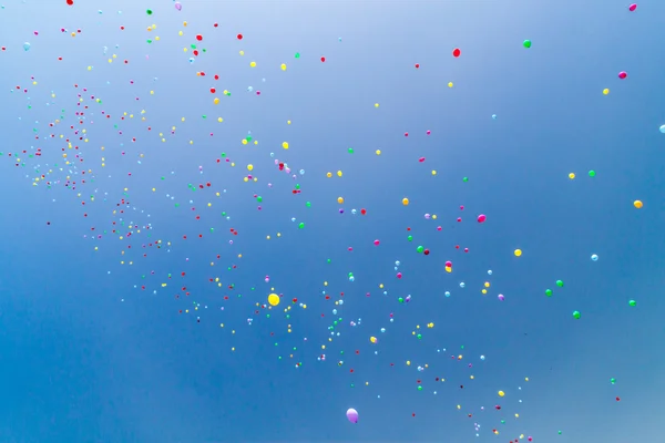 Un sacco di palloncini di elio — Foto Stock