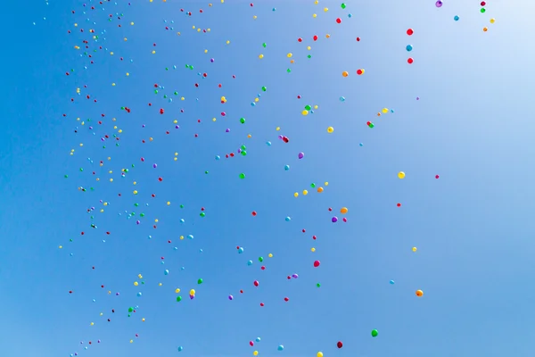 Un sacco di palloncini di elio — Foto Stock