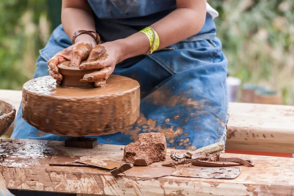 Fabrication de poterie — Photo