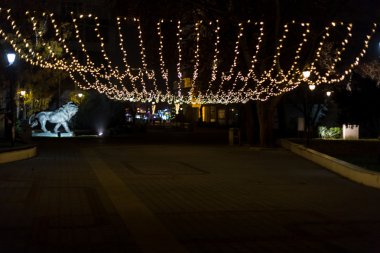 Noel ışıkları havada