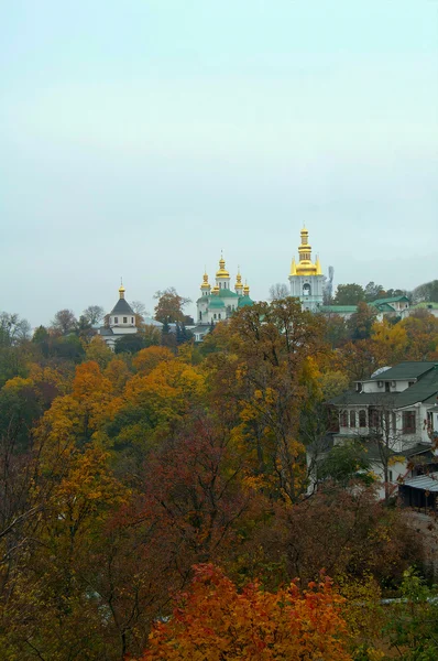 Kiev-Pechersk Lavra tepelerinde