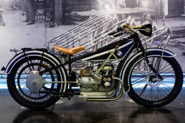 Münih, Almanya, 19 Nisan 2016 - Bmw Müzesi. BMW R 32 ilk mot