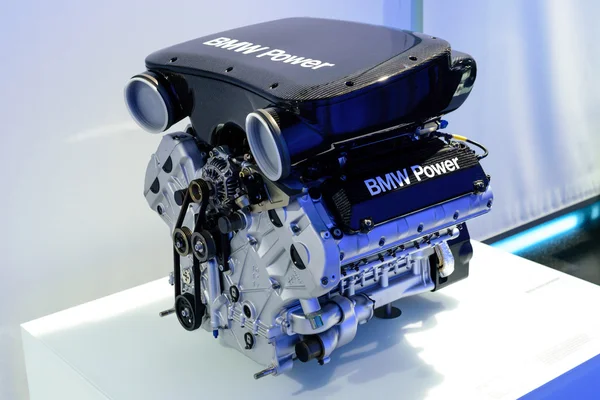 Münih, Almanya, 19 Nisan 2016 - Bmw Müzesi. Spor Bmw araba motoru