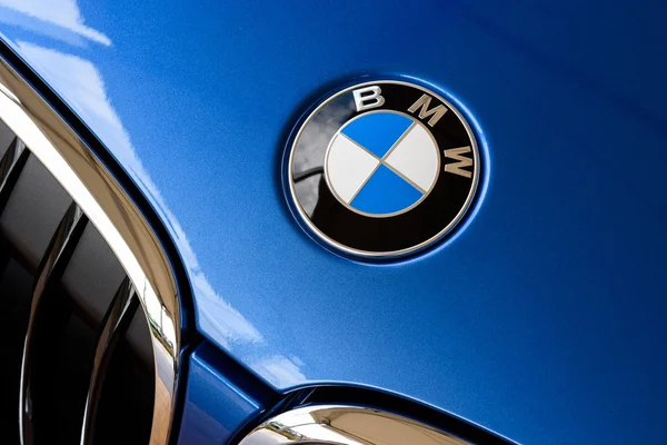 Wroclaw, Polonya, 14 Ağustos 2016 - yakın bir Bmw önü ayrıntı logo kadar