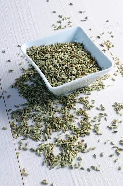 kurutulmuş rezene tohumu