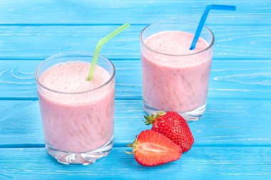 taze çilek kokteyli