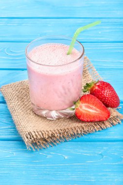 taze çilek kokteyli