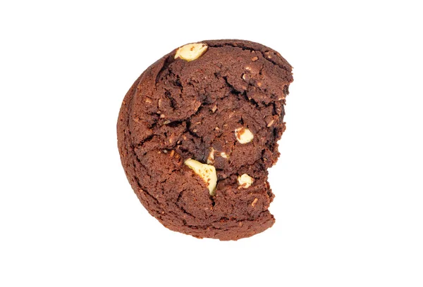 Hälften Hemmagjorda Chocolate Chip Cookies Med Kokos Vit Bakgrund Ovanifrån — Stockfoto