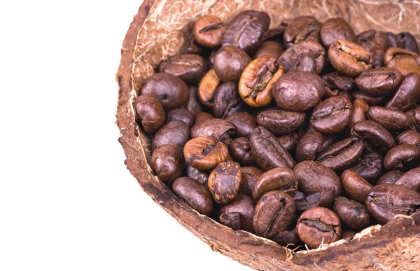 Кофе в кокосовой скорлупе — стоковое фото