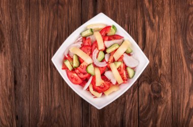 salatalık ve domates salatası