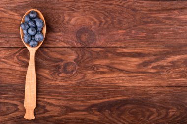 Yaban mersini bir kaşık