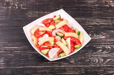 salatalık ve domates salatası