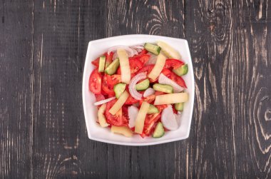 salatalık ve domates salatası