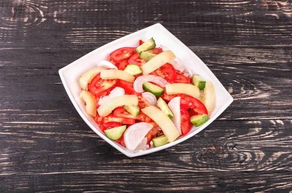 salatalık ve domates salatası