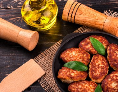 kızarmış et pirzola