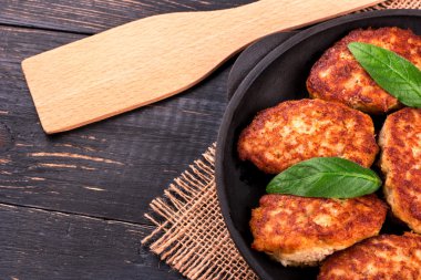 kızarmış et pirzola