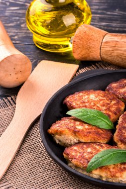 kızarmış et pirzola