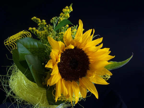 Matrimonio giallo bouquet colorato di girasoli — Foto Stock