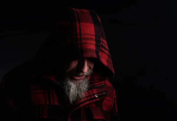 Sombrío Hombre Mediana Edad Con Una Barba Gris Una Chaqueta —  Fotos de Stock