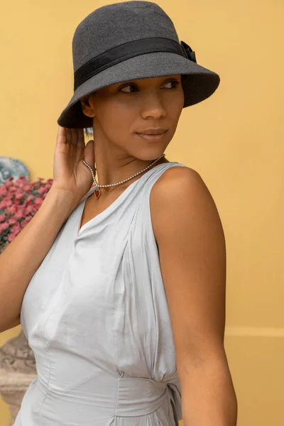 Beautiful Latin Young Woman Wearing Hat White Casual Jumpsuit Fashion — Fotografia de Stock