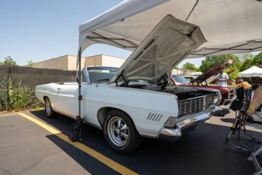 Columbus Anma Günü Şövalyeleri Hafta Sonu Klasik Araba ve Bisiklet Şovu, Clinton Township, Michigan, 05-30-2021