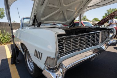 Columbus Anma Günü Şövalyeleri Hafta Sonu Klasik Araba ve Bisiklet Şovu, Clinton Township, Michigan, 05-30-2021