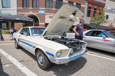 2021 Dağı. Clemens Hot Rod Araba Fuarı ve Cruise Dağı 'nda. Clemens, Michigan 06-05-2021
