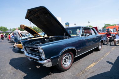 2021 Centerline Bağımsızlık Festivali Klasik Araba Fuarı Merkez, Michigan 'da 06-05-2021