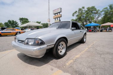 Metrokruvazörler 2021 Babalar Günü Araba Fuarı, Warren, Michigan, 06-20-2021