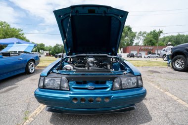 Metrokruvazörler 2021 Babalar Günü Araba Fuarı, Warren, Michigan, 06-20-2021