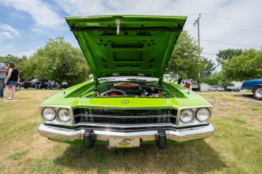 Metrokruvazörler 2021 Babalar Günü Araba Fuarı, Warren, Michigan, 06-20-2021