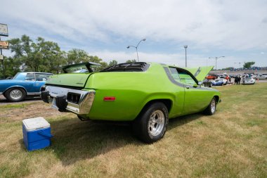 Metrokruvazörler 2021 Babalar Günü Araba Fuarı, Warren, Michigan, 06-20-2021