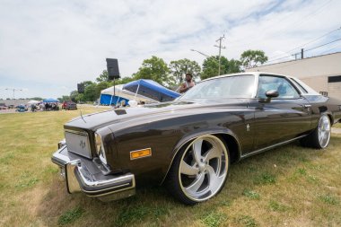 Metrokruvazörler 2021 Babalar Günü Araba Fuarı, Warren, Michigan, 06-20-2021