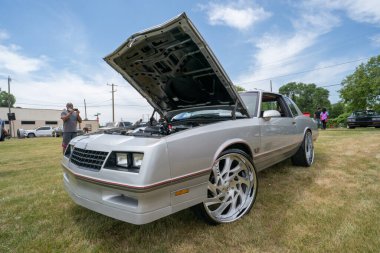 Metrokruvazörler 2021 Babalar Günü Araba Fuarı, Warren, Michigan, 06-20-2021