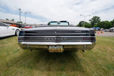 Metrokruvazörler 2021 Babalar Günü Araba Fuarı, Warren, Michigan, 06-20-2021