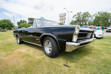 Metrokruvazörler 2021 Babalar Günü Araba Fuarı, Warren, Michigan, 06-20-2021