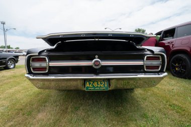 Metrokruvazörler 2021 Babalar Günü Araba Fuarı, Warren, Michigan, 06-20-2021