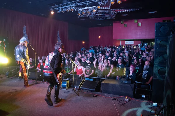 Banda Rock Los Enuff Nuff Ofrece Una Actuación Vivo Los —  Fotos de Stock