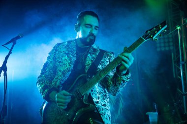 Lion Within, Detroit, Michigan 'daki Deisel konserlerinde 08-07-2021' de canlı performans sergiliyor.