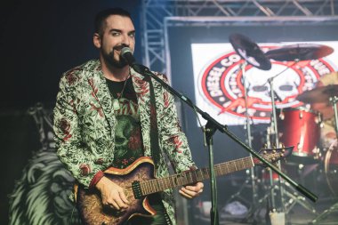 Lion Within, Detroit, Michigan 'daki Deisel konserlerinde 08-07-2021' de canlı performans sergiliyor.