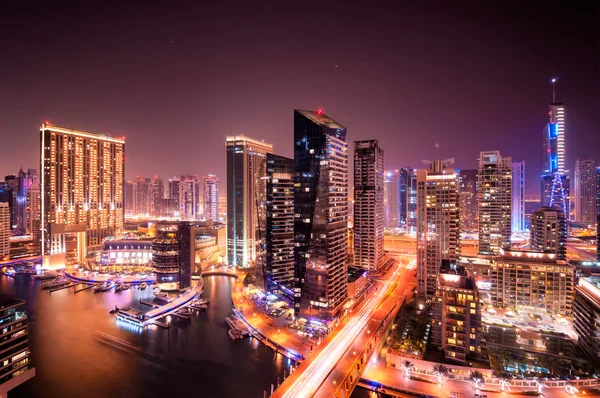 Dubai marina skyline, Dubai, Emiratos Árabes Unidos —  Fotos de Stock