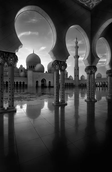 BW manzaraya Camii, Abu Dhabi, Birleşik Arap Emirlikleri