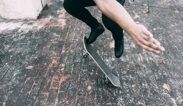 View Young Man Feet Tennis Black Pants Skateboard Skateboard Concept — Stock Photo, Image