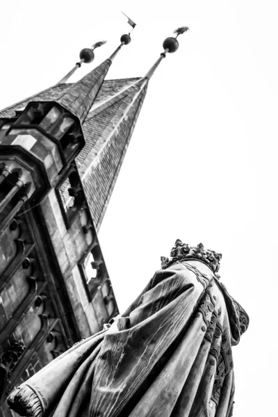 Tower Charles Bridge Rises Statue King Prague High Key — Stock Photo, Image