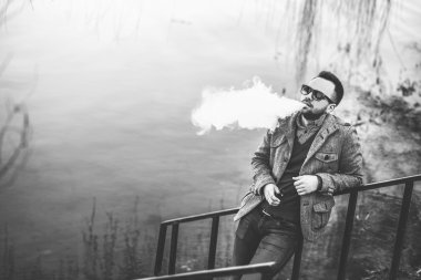 adam sigara elektronik sigara