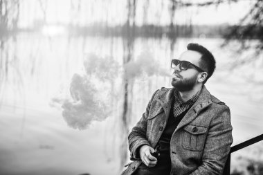 adam sigara elektronik sigara