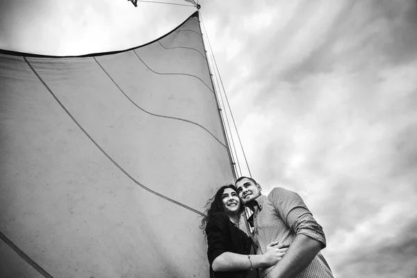 Pretty couple on yacht — Stock Photo, Image