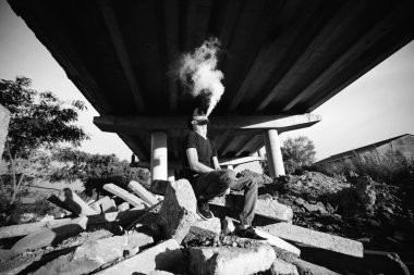 Vaper güneş gözlüğü sakallı