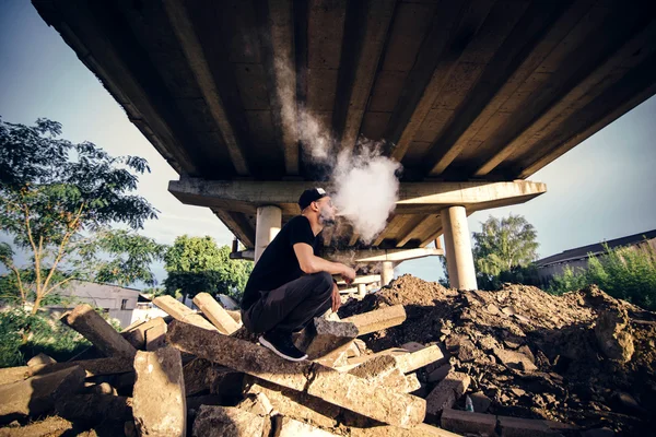 Vaper güneş gözlüğü sakallı