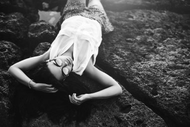 Kızın rahatlatıcı deniz